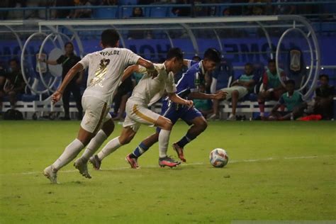 Persiba Kalahkan Kalteng Putra Di Stadion Batakan Balikpapan Antara