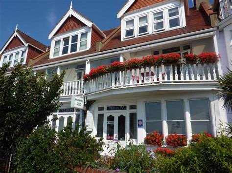 Guest Houses In Southend On Sea | Book from 13 Stay Options @Best Price