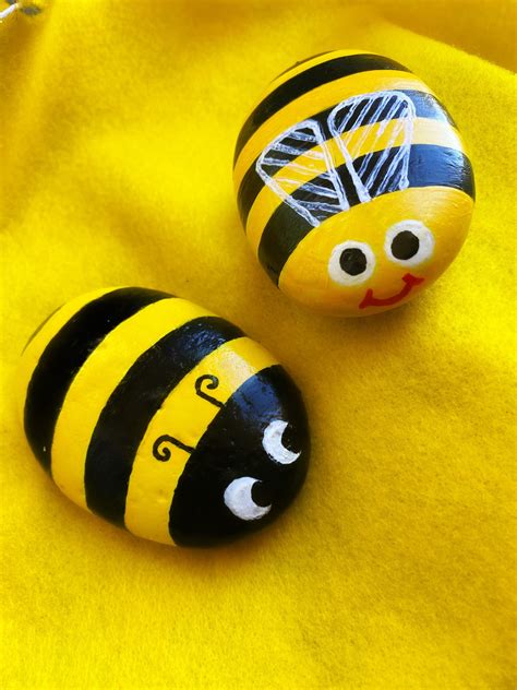 Painted Bumble Bee Stones Paperweights Bumble Bee Art | Etsy