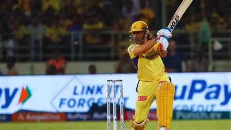 Ms Dhoni Cameo Delights Crowd At Vizag Despite Csks Loss Vs Dc