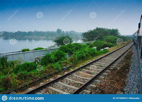 Las Aguas SubterrÃ¡neas De Kerala India Foto De Archivo Imagen De