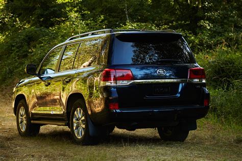 2018 Toyota Land Cruiser Image Photo 45 Of 46