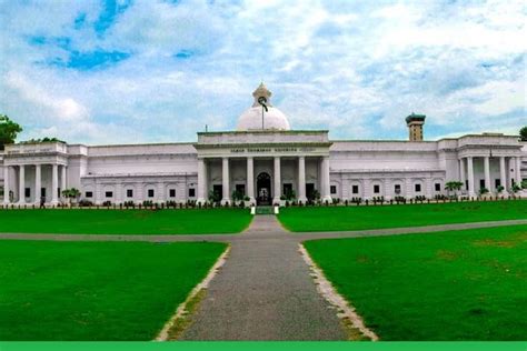 indian institute  technology iit roorkee admission courses fees