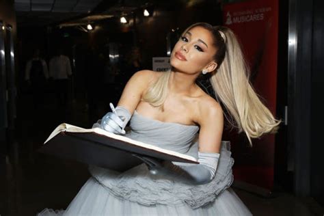 Ariana Grande Debuts Blonde Hair Ahead Of Playing Glinda In Wicked