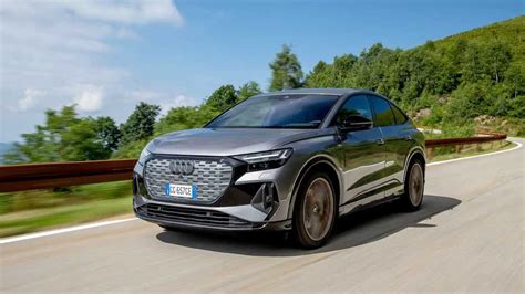 Audi Q E Tron Nuova Versione E Upgrade Tecnologici Per Il