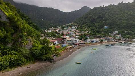 Caribbean Sea Kayaking in Dominica - In4adventure