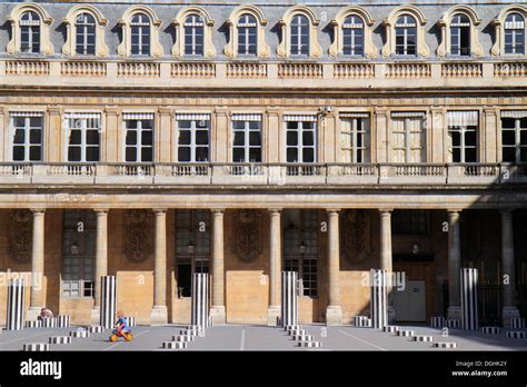 Paris France St Arrondissement Palacio Real De Par S Royal Palace