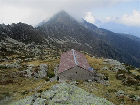 Salendo Verso La Cima Di Cugn Fotos Hikr Org