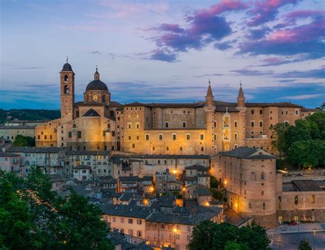 Dove andare a Natale in Italia Mete imperdibili tra città borghi e