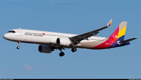 HL8356 Asiana Airlines Airbus A321 251NX Photo By Liu Mingxuan ID