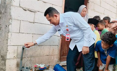 Warga Teluknaga Tangerang Dapat Layanan Air Bersih Perumdam TKR