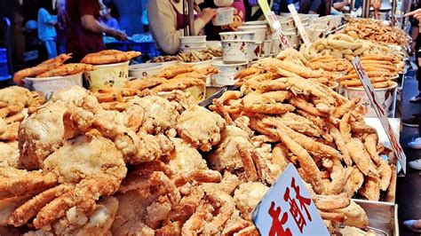 Tasty And Popular Busy Keelung Night Market In Weekend Taiwan Street