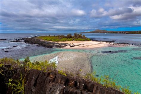 Excursión A Isla Floreana Desde Isla Santa Cruz