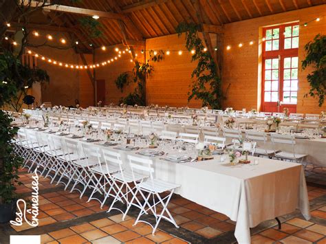 Mariage de bleu et de bois au Manoir des Prévanches Les crâneuses