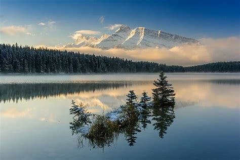 Mt Rundle Reflected In Two Jack Lake Acheter Limage 71197229