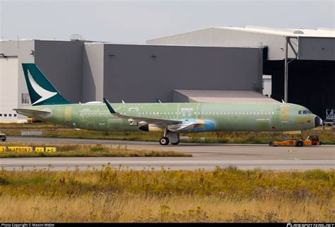 D AZWD Cathay Pacific Airbus A321 251NX Photo By Maxim Weber ID