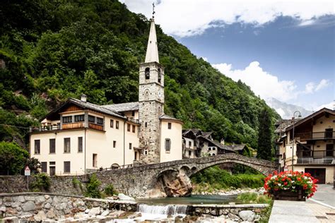 Fontainemore Cosa Vedere Nel Piccolo Borgo Della Valle Del Lys