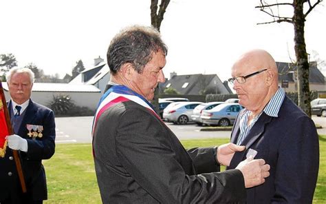 Mars Roger Laizet Re Oit La Croix Du Combattant Le T L Gramme