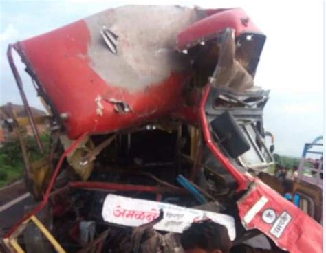 3 Killed Over 12 Injured As Bus Rams Into Truck In Indore Indore News Times Of India