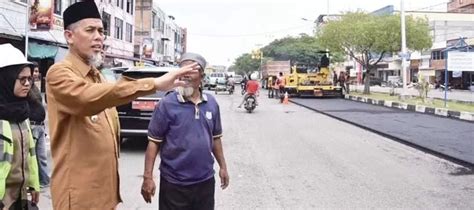 Wako Pantau Pengerjaan Jalan Jenderal Sudirman Riau Pos