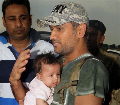 Photo: MS Dhoni and daughter Ziva at Ranchi airport - Cricket Country