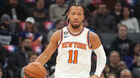 Knicks Jalen Brunson Re Aggravates Foot Injury Yardbarker