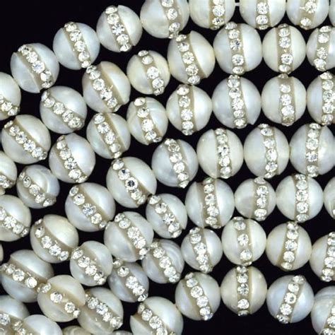 6mm Freshwater Pearl Round Beads With Rhinestone Inlaid Etsy Round Beads Freshwater Pearls