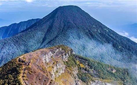 Daftar 7 Gunung Tertinggi Di Jawa Barat Lisand