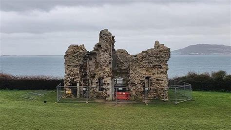 Weymouths Sandsfoot Castle Shut After Cracks Appear Bbc News