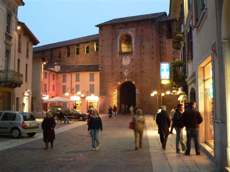 Itinerario Di Viaggio Weekend A Vigevano In Lombardia Foto E