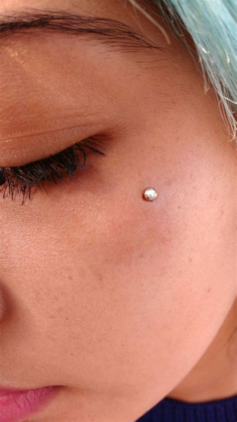 MicroDermal Piercing Microdermal Ideias Para Piercings Cabelo