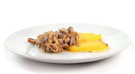 Polenta E Renga La Ricetta Con Aringhe Affumicate Tipica Del Veneto