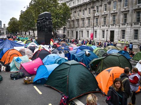 Extinction Rebellion Rally Dad Sobs On Camera Au