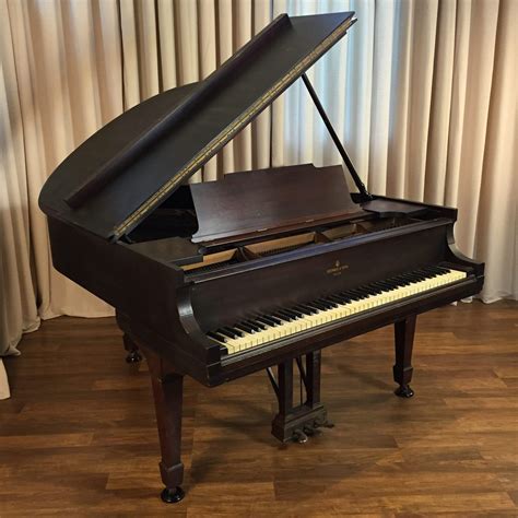 1913 Steinway M Grand Piano Traditional Style Mahogany Piano