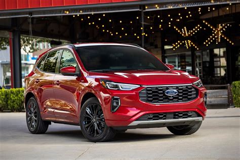 2023 Ford Escape PHEV Updated, Sport-Styled ST-Line Debuts - CNET