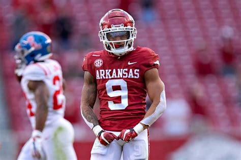 Recruiting: Arkansas cornerback Greg Brooks announces plans to transfer ...