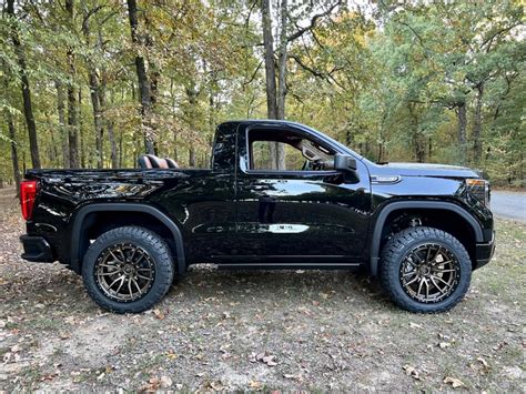 First (of 20) Sierra-Based 2022 GMC Jimmy 2-Door SUV Conversions Is Ready for SEMA - autoevolution