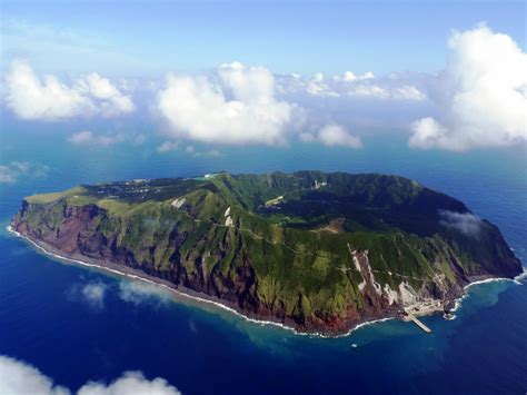 Обитаемый остров Aogashima • НОВОСТИ В ФОТОГРАФИЯХ