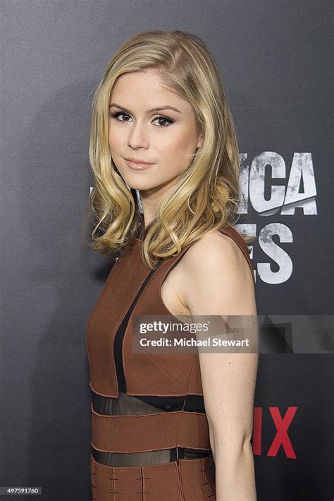 Actress Erin Moriarty attends the "Jessica Jones" series premiere at ...