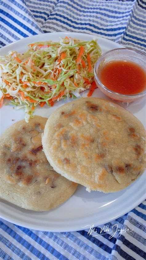 Pupusas Salvadoreñas | Yummy foodies, Salvadorian food, Salvadoran food