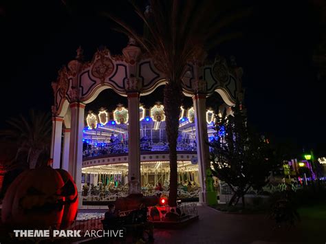 Carousel Columbia at California's Great America | Theme Park Archive