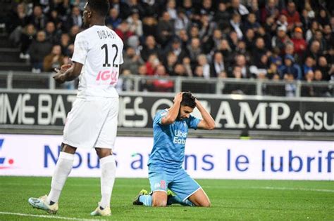 Football Ligue 1 L1 Lom Tombe De Très Haut à Amiens Foot 01