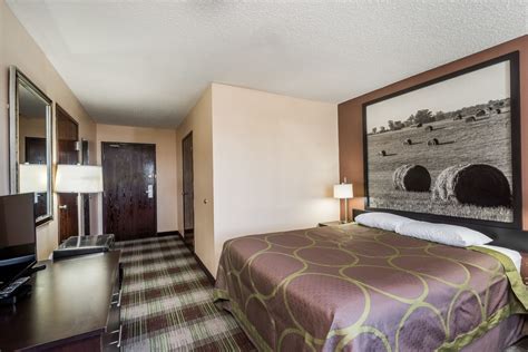 Super 8 by Wyndham Campbellsville KY | Campbellsville, KY Hotels