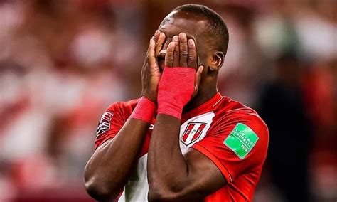 Luis Adv Ncula Fue Desconvocado De La Selecci N Peruana Tras Lesi N Con