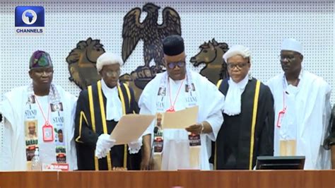 Mild Drama As Akpabio Emerges Senate President Youtube