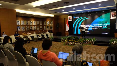 Foto Konferensi Pers Capaian Kinerja Perdagangan 2023 Dan Outlook