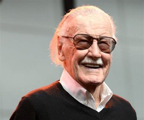 Biografi Singkat Stan Lee Ilustrasi