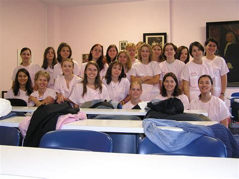 Photo de classe Promo 2005 2009 de 2005 Ecole De Sages femmes Hôpitaux