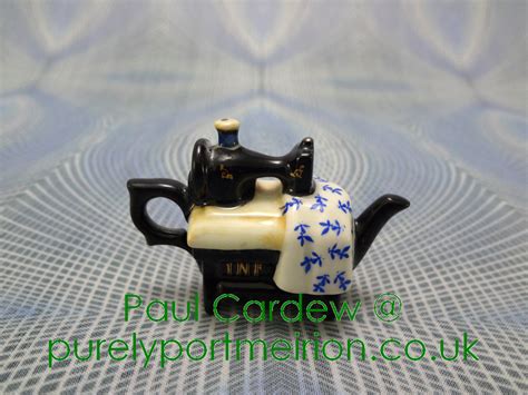 Paul Cardew Design Tiny Teapot Mini Sewing Machine Mn