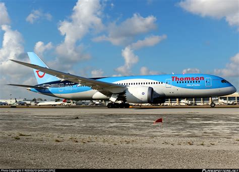 G Tuie Thomson Airways Boeing Dreamliner Photo By Rodolfo Garcia